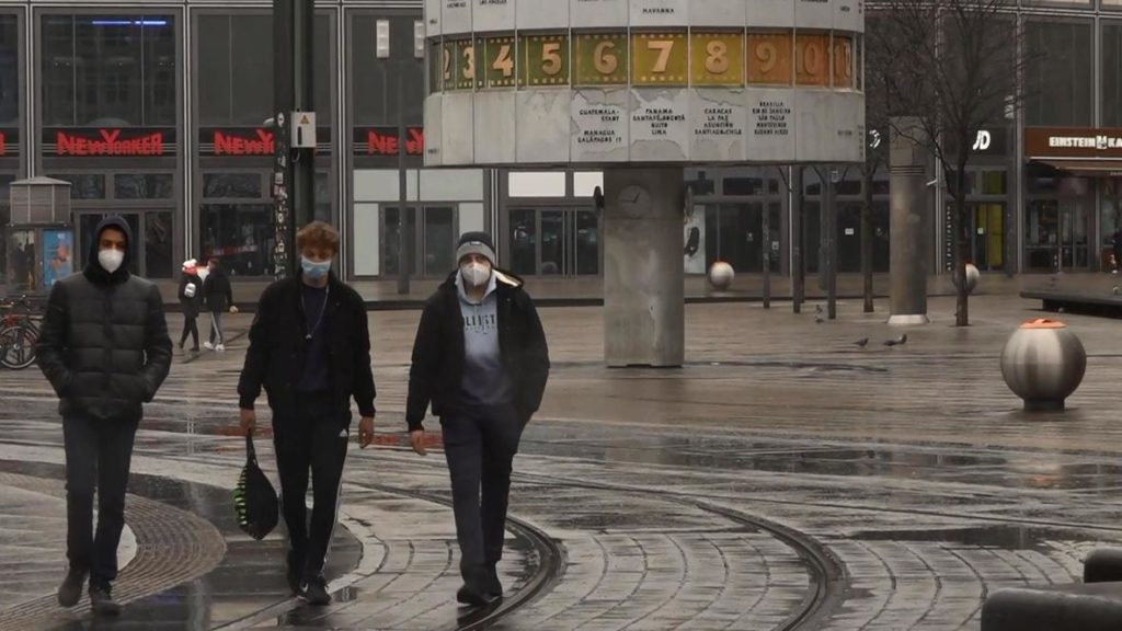 Mahkeme, FFP2 maskesini onaylarken,15 kilometre kuralını iptal etti