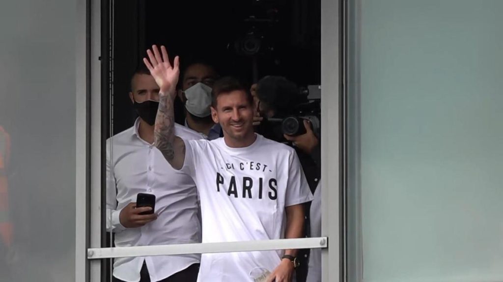 SON DAKİKA.. Messi Paris’te