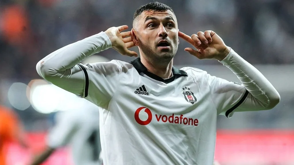 Burak Yılmaz, Süper Lig’e geri dönüyor: Yardımcı antrenör olacak