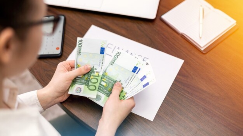 Almanya’da binlerce kişiye “borcunuzu ödeyin” ihbarı