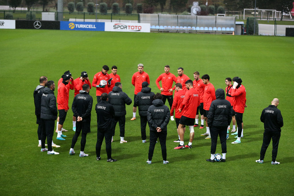 A Milli Futbol Takımı, Almanya ve Galler maçı hazırlıklarına başladı