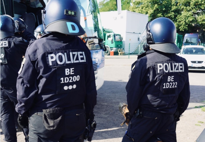 Almanya’da aşırı sağcı terör saldırısı engellendi: Patlamaya hazır bomba bulundu