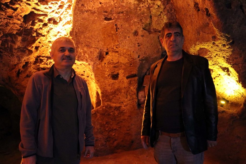 Evinin altında 2 bin yıllık yeraltı şehri buldu