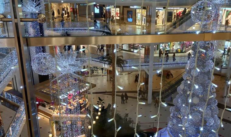 Alışveriş merkezine bıçaklı saldırı: 6 kişi öldü