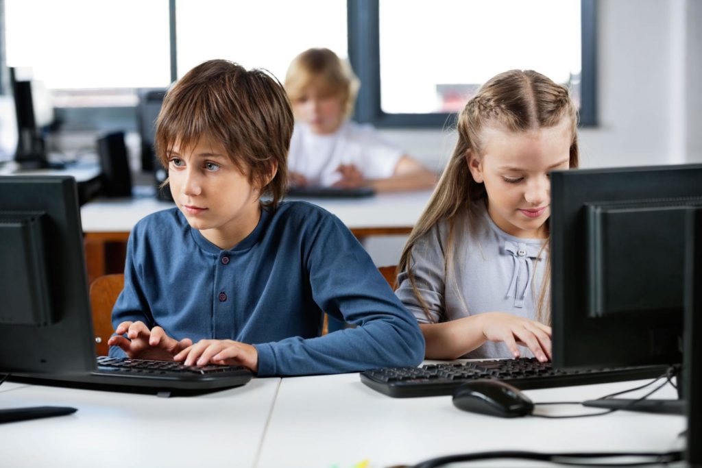 “Bilgisayar ve tablet çocukları akıllı yapmıyor, aptallaştırıyor”