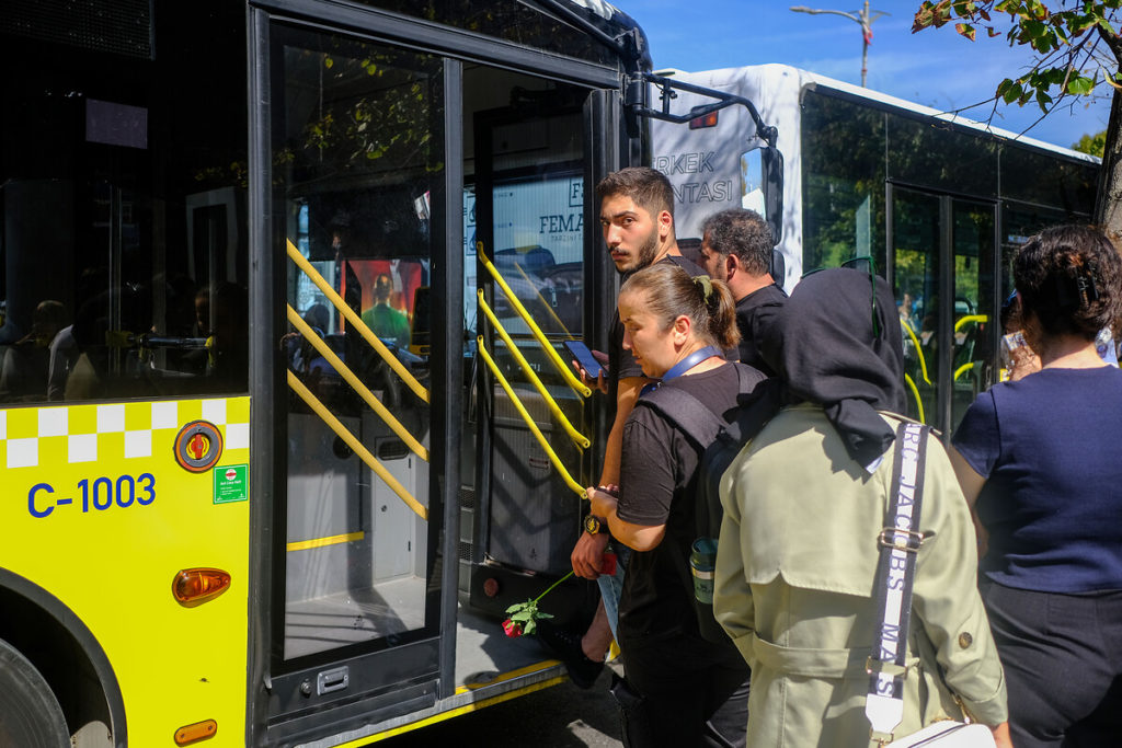 Almanya’da ulaşımda kriz: Otobüs şoförü bulunamıyor
