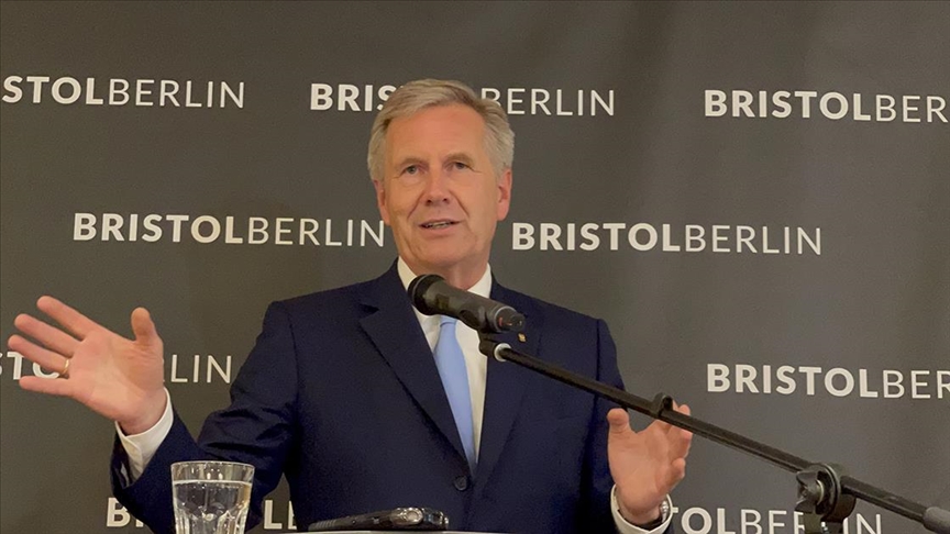 Almanya eski Cumhurbaşkanı Christian Wulff : İlkay Gündoğan, Uğur Şahin ve Özlem Türeci’yi örnek gösterdi
