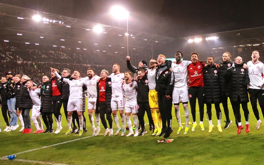 Almanya Federasyon kupası ilk yarı finalisti Fortuna Düsseldorf