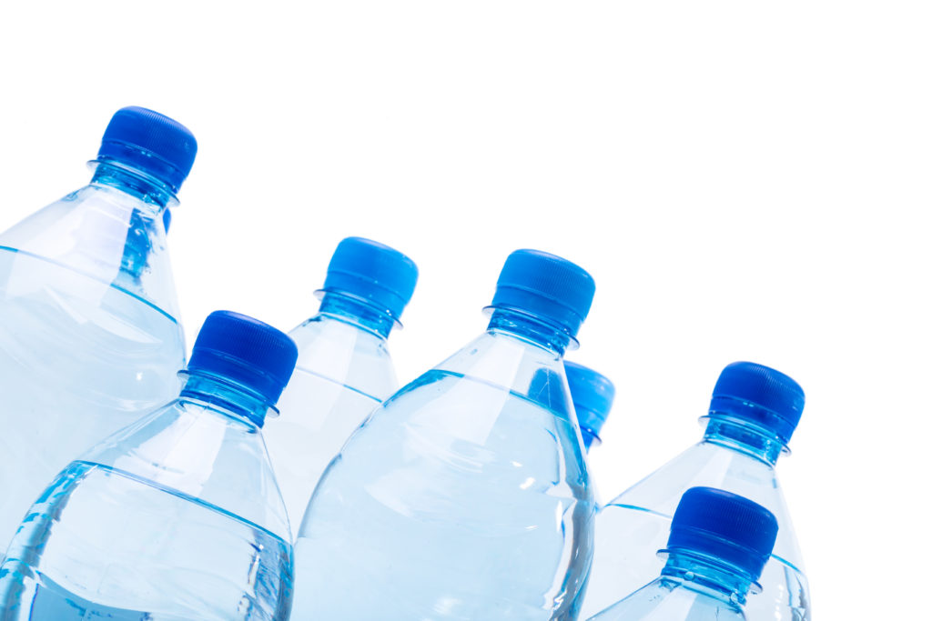 Araştırmayla kanıtlandı: Pet şişelerde satılan sular zehir saçıyor