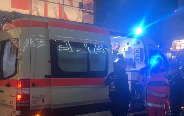 Almanya’da 18 yaşındaki bir genç polisi döve döve öldürdü