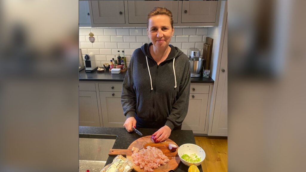 Danimarka’da Başbakan’ın mutfağındaki kesme tahtası gündem oldu