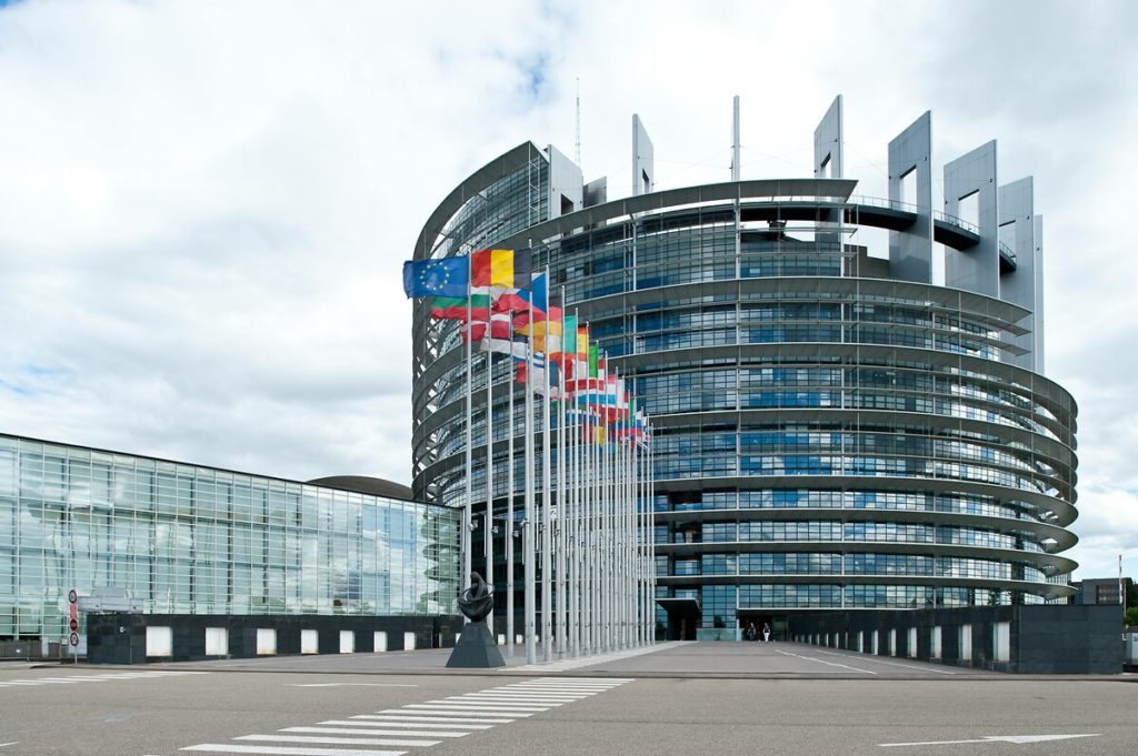 Avrupa Parlamentosu’nda casus yazılım krizi…
