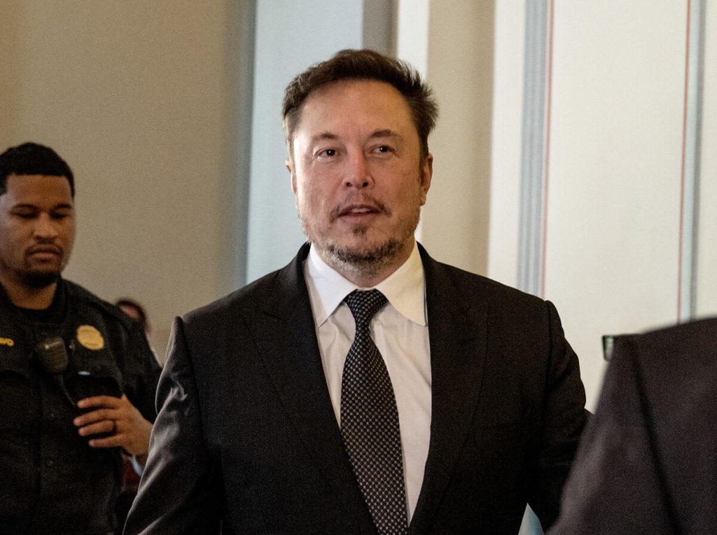 Elon Musk Almanya’da krize girdi