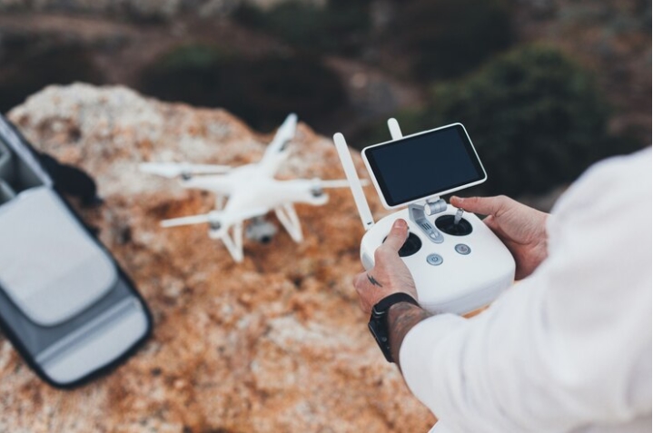 Havada altı parçaya bölünebilen dron geliştirildi