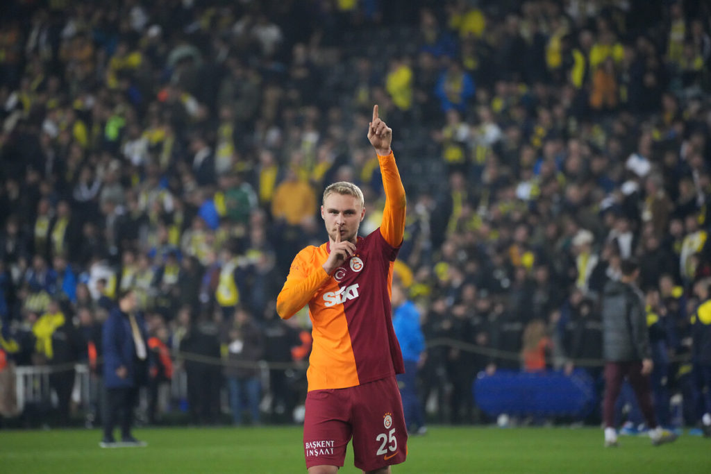 Galatasaray stoperi Nelsson için ne kadar istedi?