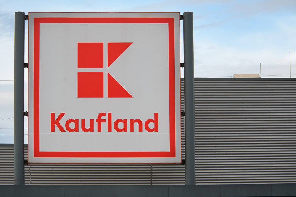 Kaufland, depozito iadelerini hızlandıran bir makineyi test ediyor