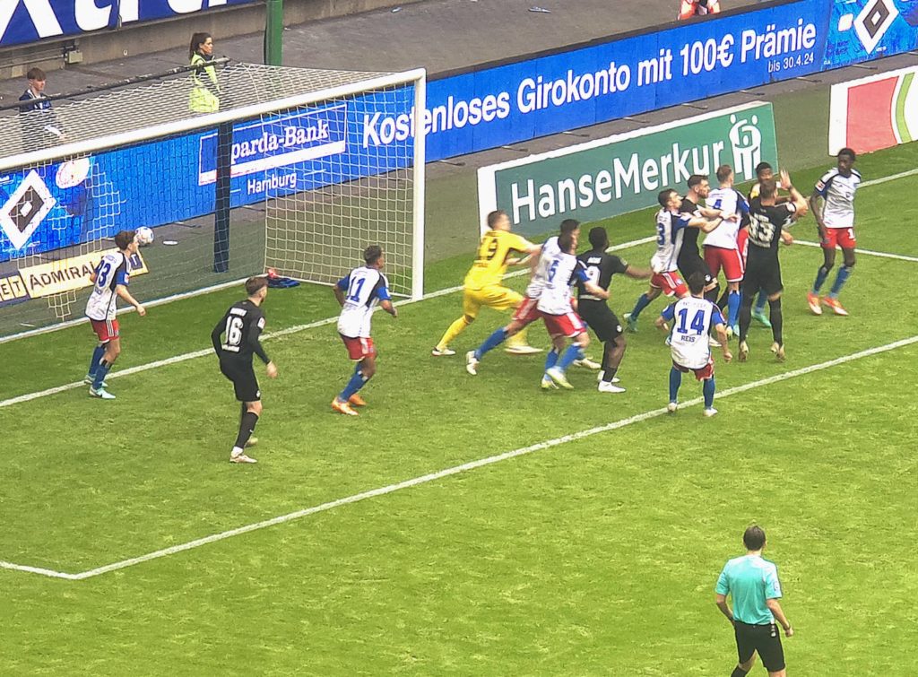 Hamburg Kaiserslautern’i 2 golle geçti