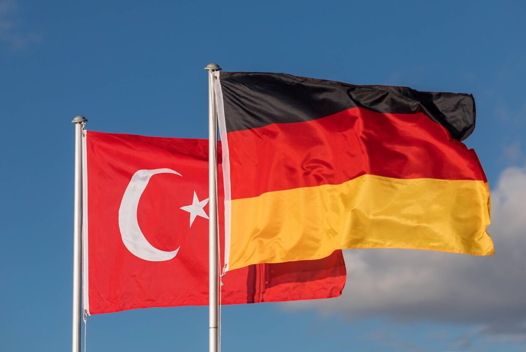 Almanya’dan müjde: Türklere vize kolaylığı