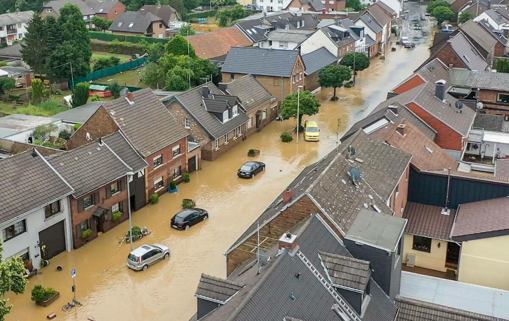 Almanya’da sel felaketinde son durum: Tahliyeler, barajlar ve demiryollarından uyarı
