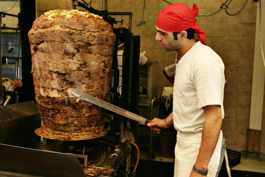 Alman eyalet başbakanı, takipçilerine döner ısmarlayacak