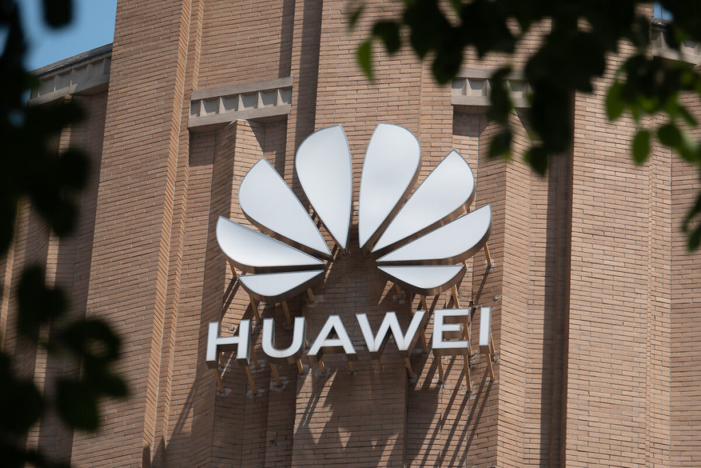 Almanya’dan Huawei’ye darbe