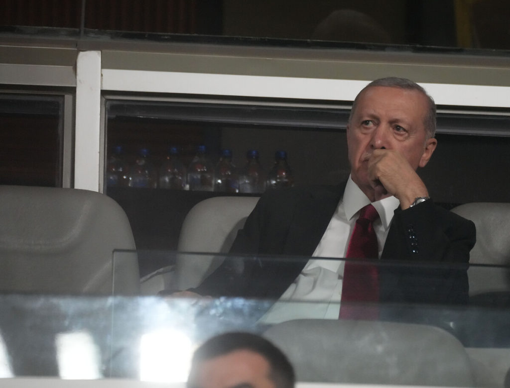 Alman basını: Erdoğan iflasın eşiğinde