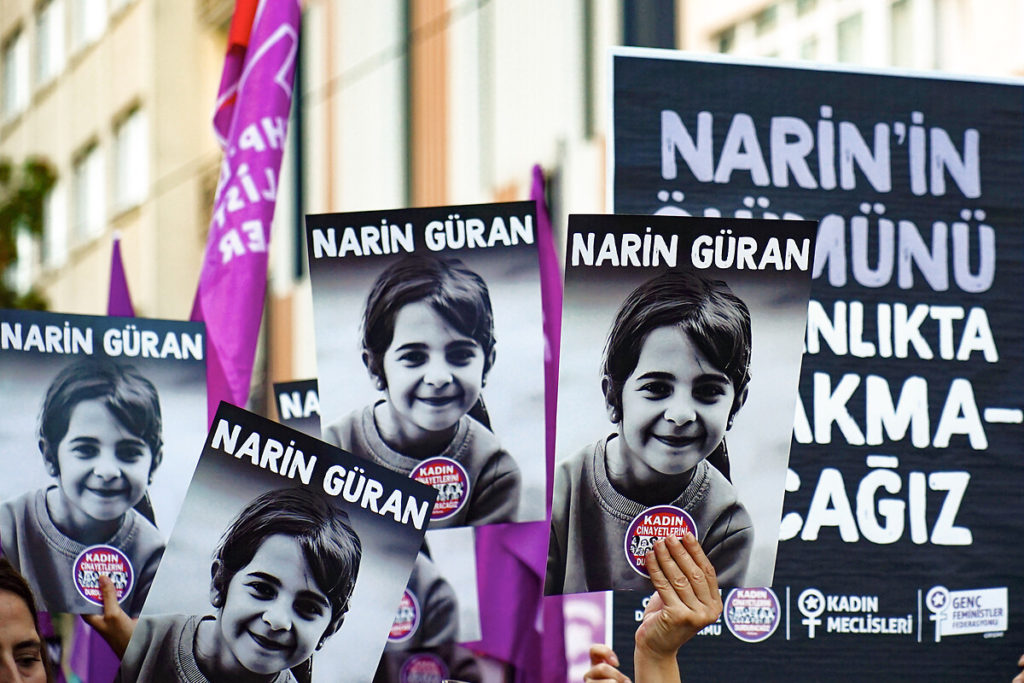 Narin cinayeti davasında babası ve ağabeyi hakkında zorla getirme kararı