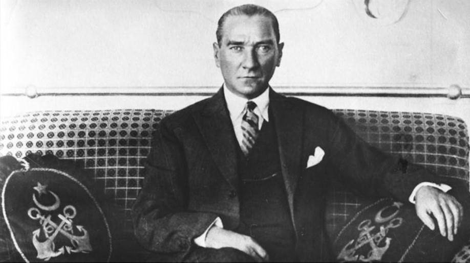 Instagram’dan Atatürk fotoğrafına ‘tehlikeli kişi’ sansürü