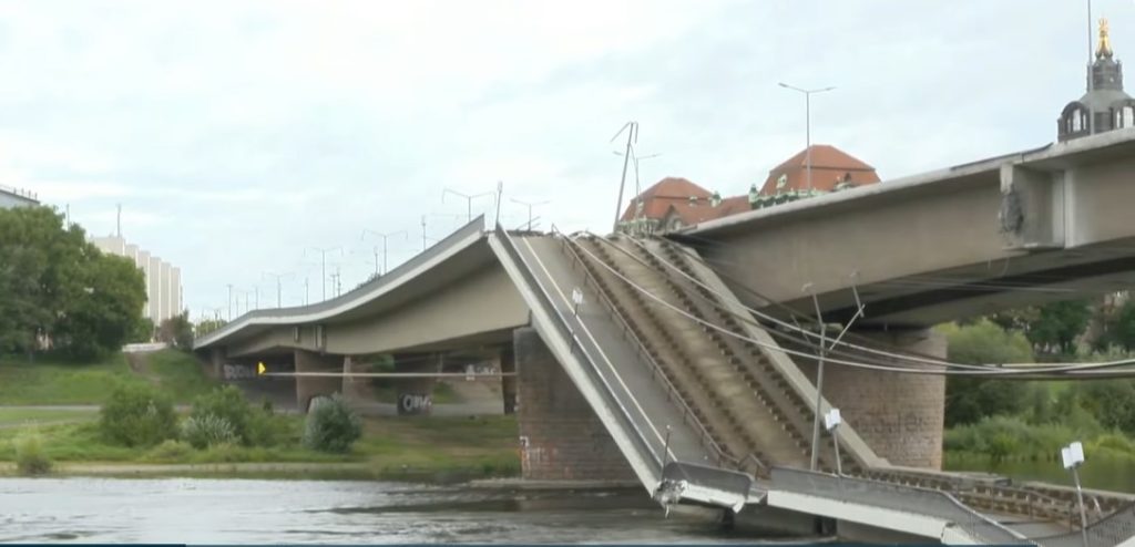 Almanya’da köprü faciası: Felaketten dönüldü