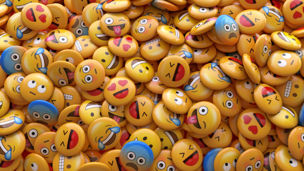 Gönderdiği emoji yüzünden aylarca hapis yattı