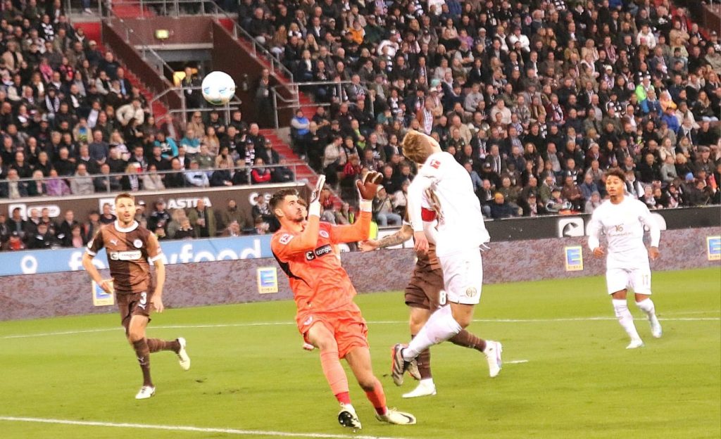 St Pauli evinde galibiyete hasret kaldı