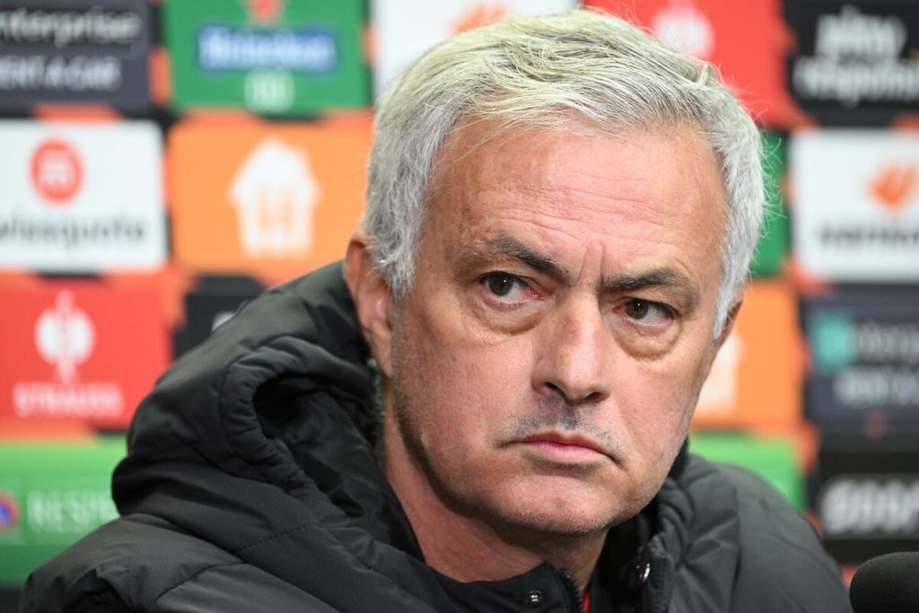 İngiliz basınından Mourinho’ya: Yaşadığı öfke nöbeti, çalıştığı insanlara ve ülkeye karşı saygısızlıktı