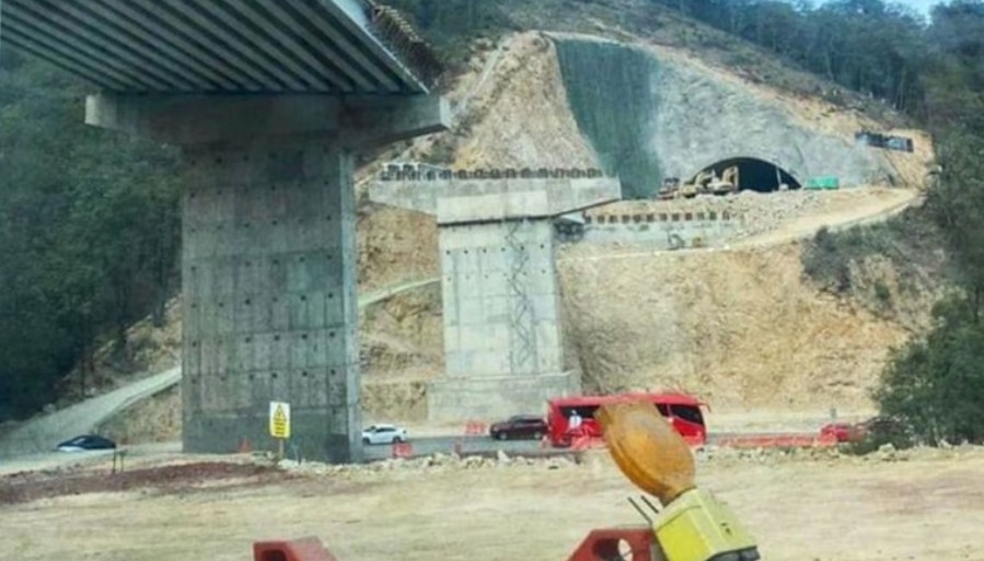 Yol yapımında 14 bin yıllık piramit bulundu