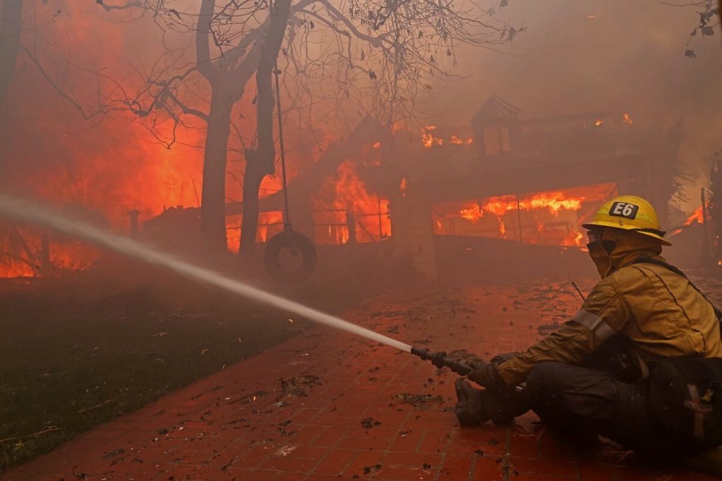 Dünya şaşkın: California neden kışın ortasında yanıyor?