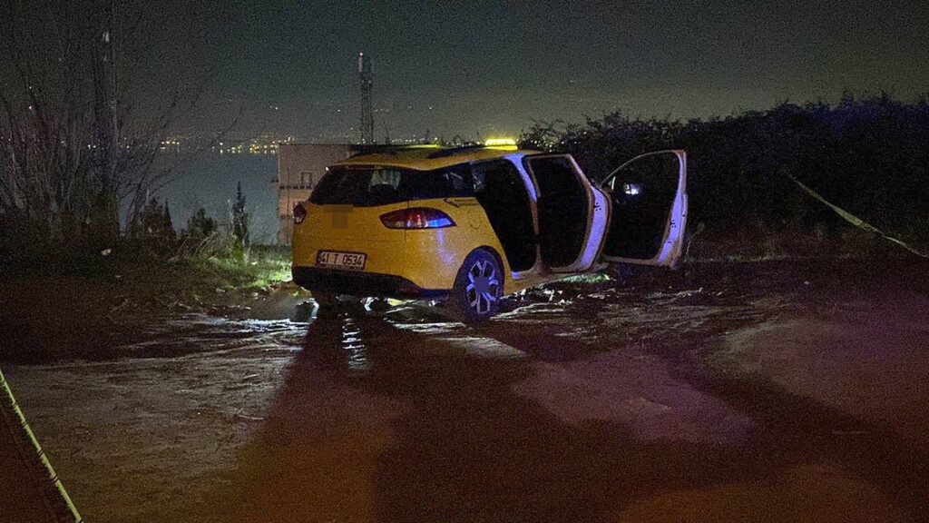 Taksici cinayeti: Yol kenarında boğazından bıçaklanmış halde bulundu