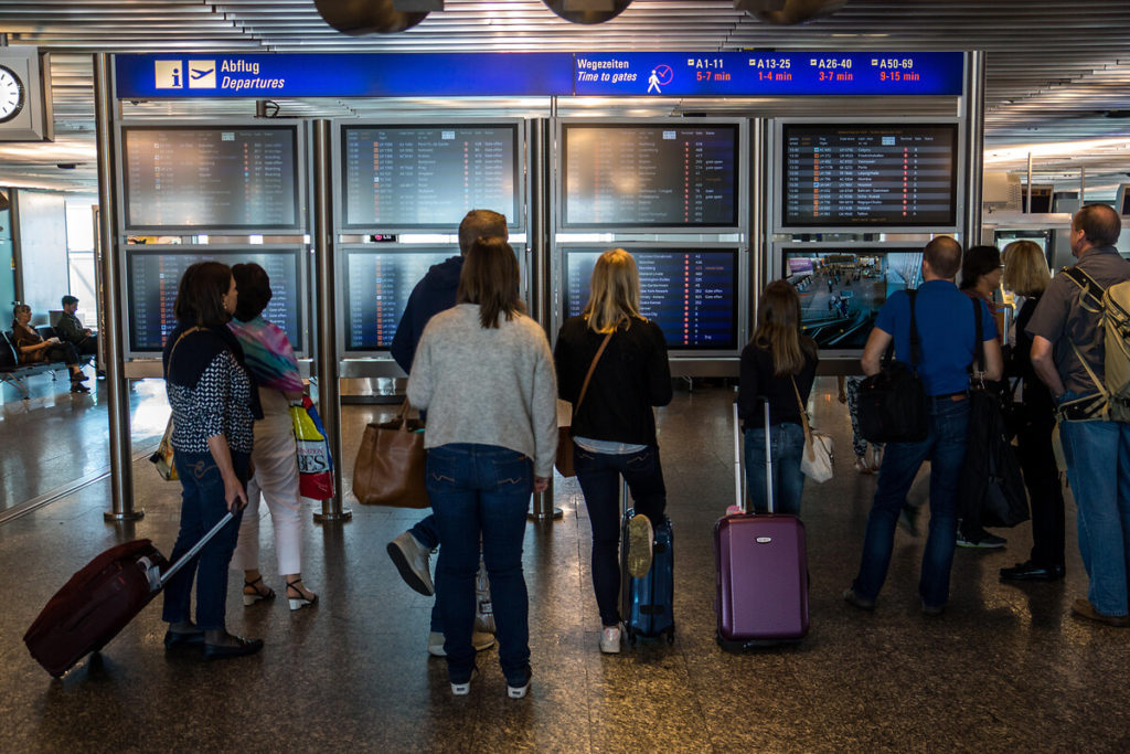 Hamburg Havalimanı’nda tüm uçuşlar iptal edildi