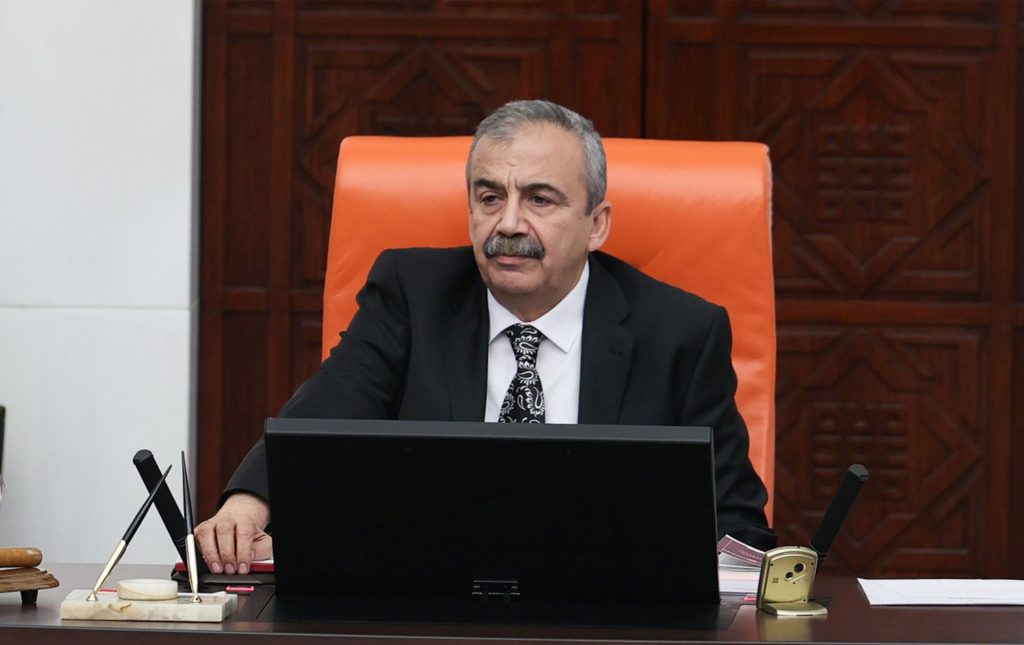 Sırrı Süreyya Önder’in son durumu açıklandı: Hayati tehlikesi devam ediyor