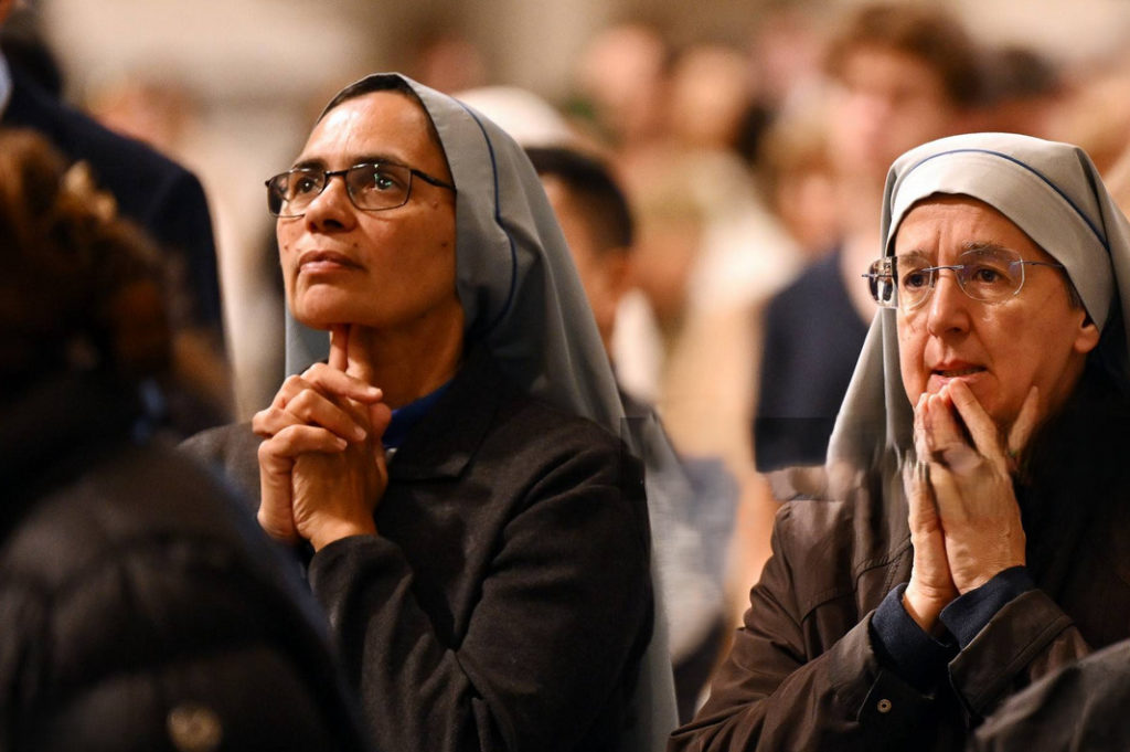 250 binden fazla kişi Papa Francis’e veda etti