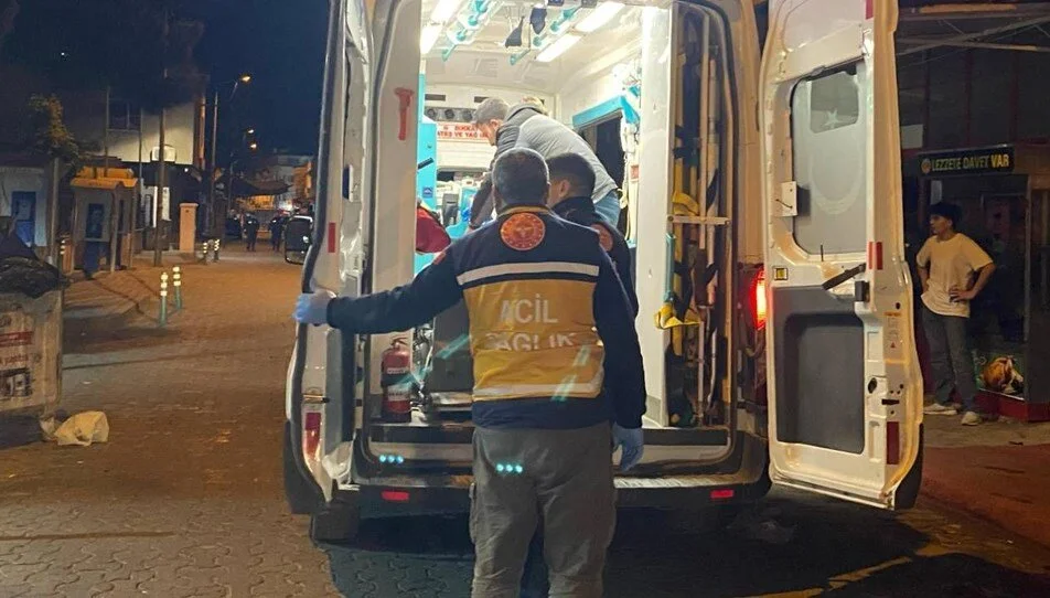 Koca dehşeti: Eşini sokak ortasında öldürdü, 8 yaşındaki kızını yaraladı