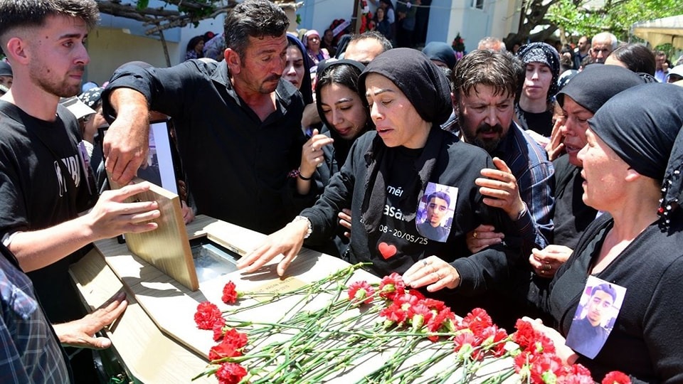 Vahşice öldürülen gurbetçi genç toprağa verildi