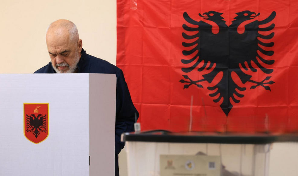 Arnavutluk’ta Seçim Günü: Başbakan Edi Rama dördüncü dönem için yarışıyor