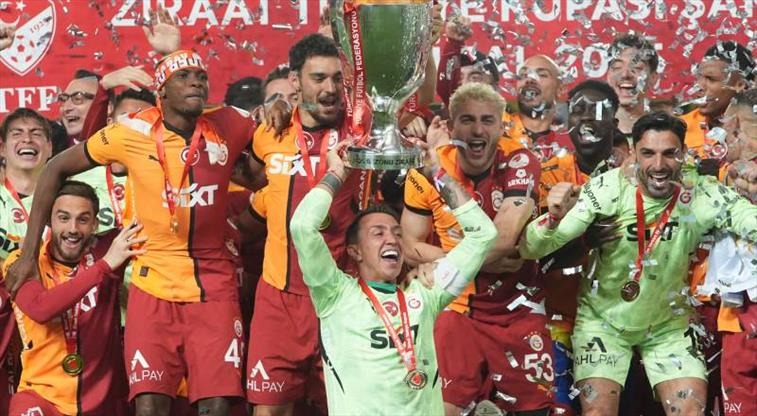 Süper Lig’de şampiyon Galatasaray