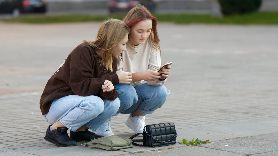 Okullara akıllı telefon yasağı mı geliyor?