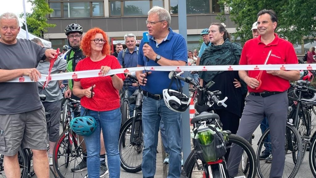 Hameln bölgesi’nde araçsız pazar çoşkusu: 43 bin kişi Felgenfest’te buluştu