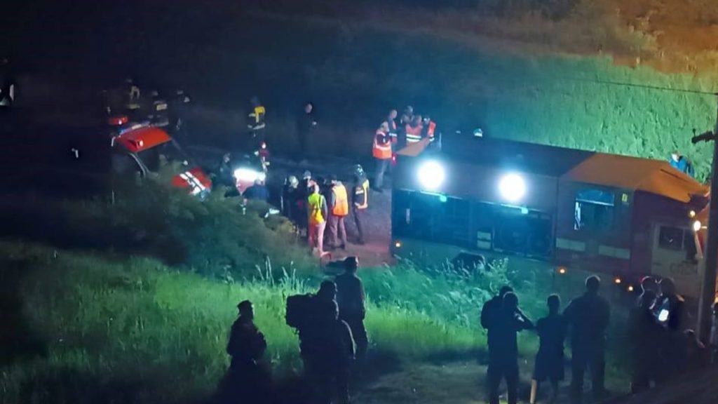 Tren raydan çıktı, 7 kişi öldü!