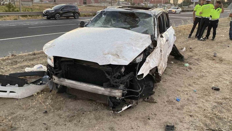 Gurbetçi ailenin aracı takla attı: 2 ölü