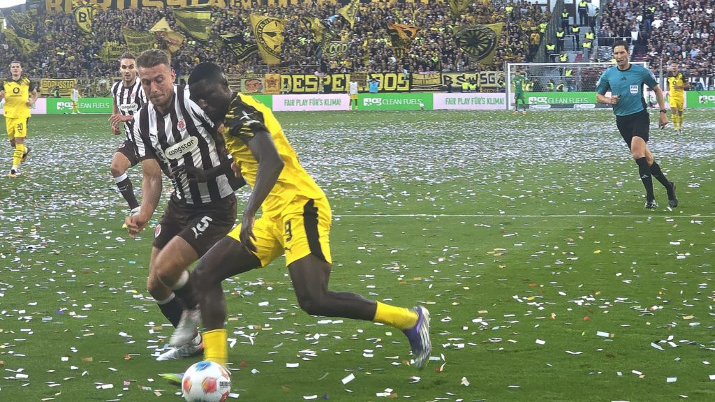 FC St. Pauli, Borussia Dortmund karşısında galibiyeti kaçırdı
