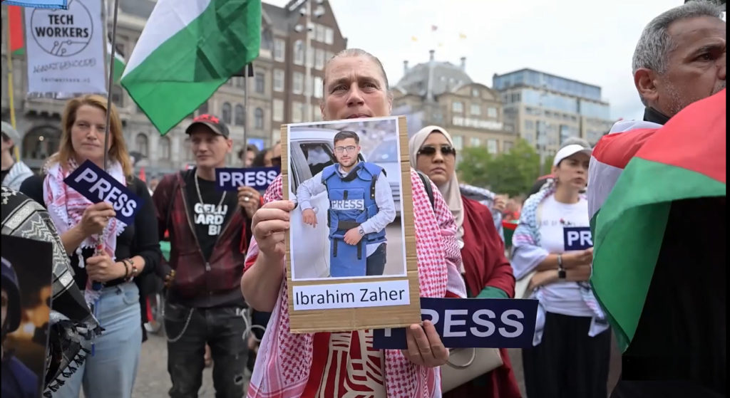 Amsterdam’da gazeteci ölümlerine karşı Filistin’e destek gösterisi