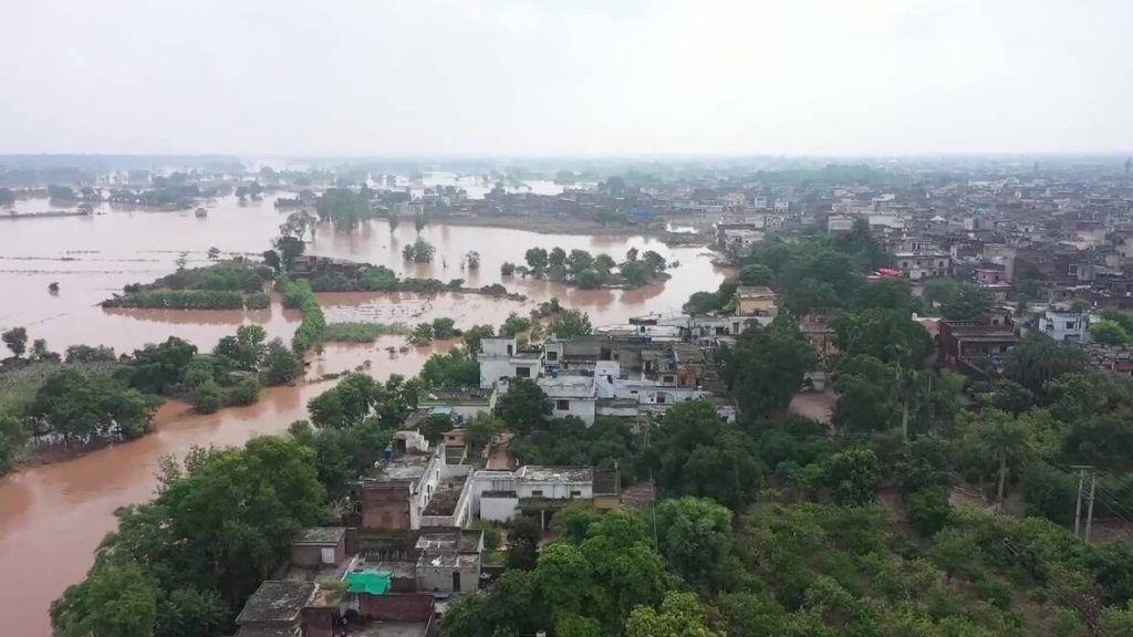 Son 40 yılın en büyük sel felaketi: 16 ölü, 1,4 milyondan fazla kişi yerinden oldu