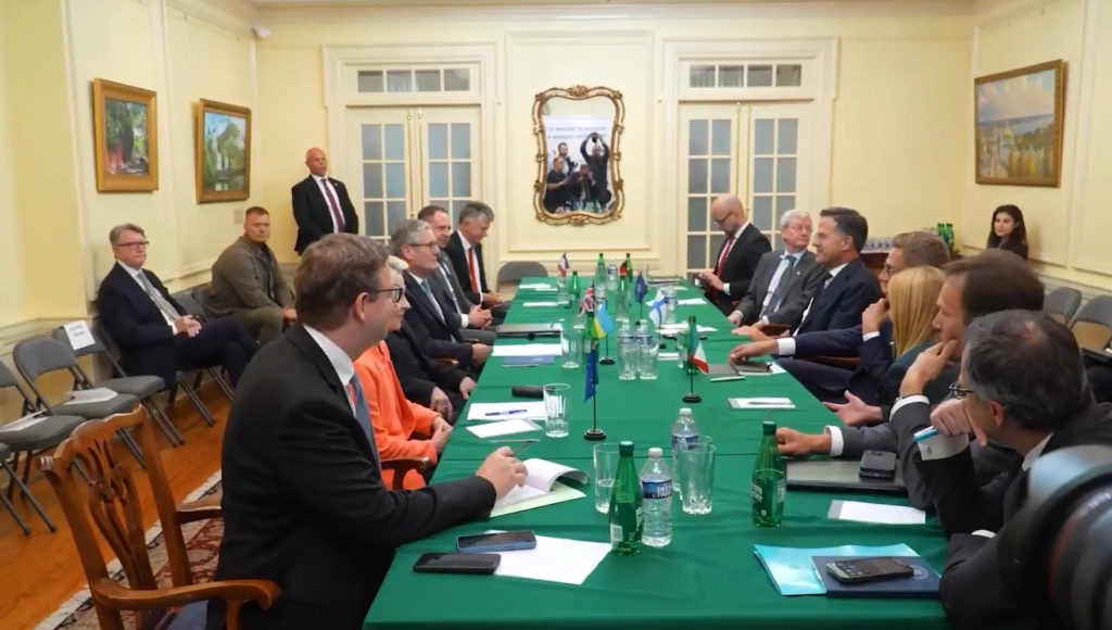 Zelenski, Washington’daki Ukrayna Büyükelçiliği’nde AB liderleriyle buluştu